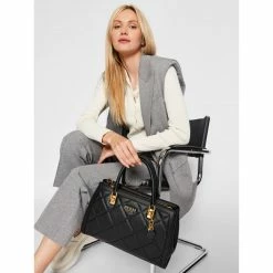 Classic Handbag GUESS - Abey (QB) HWQB85 58060 BLA Black -GUESS Sales Store 10 0190231595076 ap